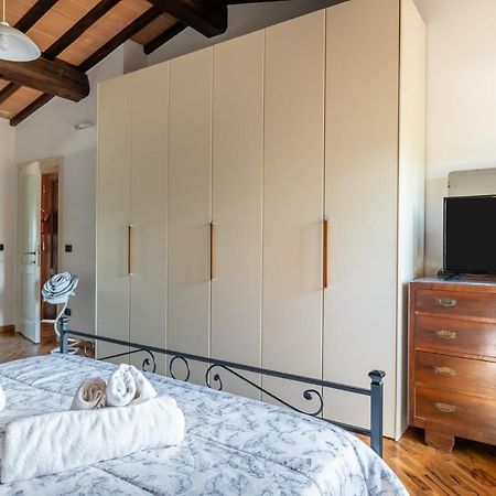 Casa Vecchia Rooms And Parking Gambassi Terme Εξωτερικό φωτογραφία
