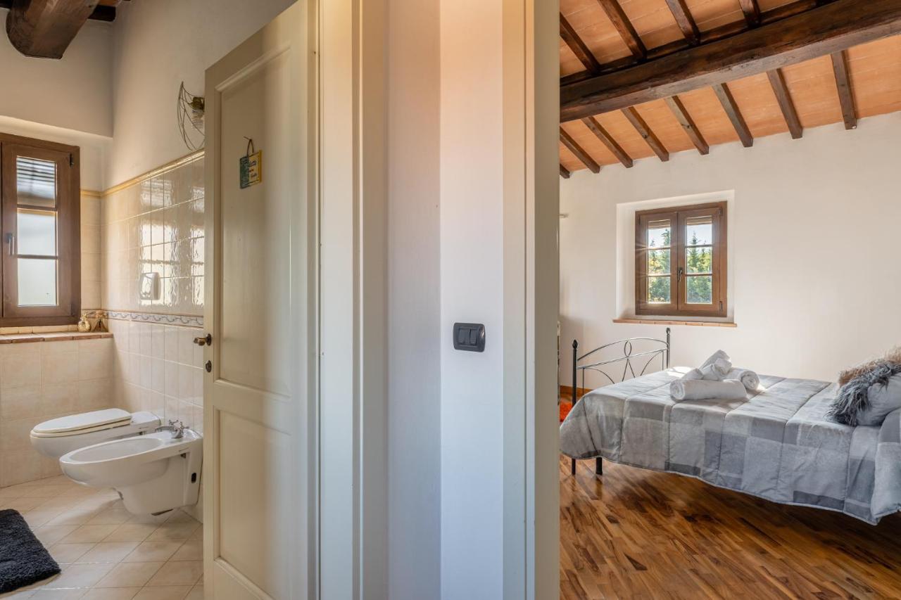 Casa Vecchia Rooms And Parking Gambassi Terme Εξωτερικό φωτογραφία