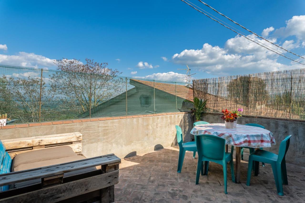 Casa Vecchia Rooms And Parking Gambassi Terme Εξωτερικό φωτογραφία