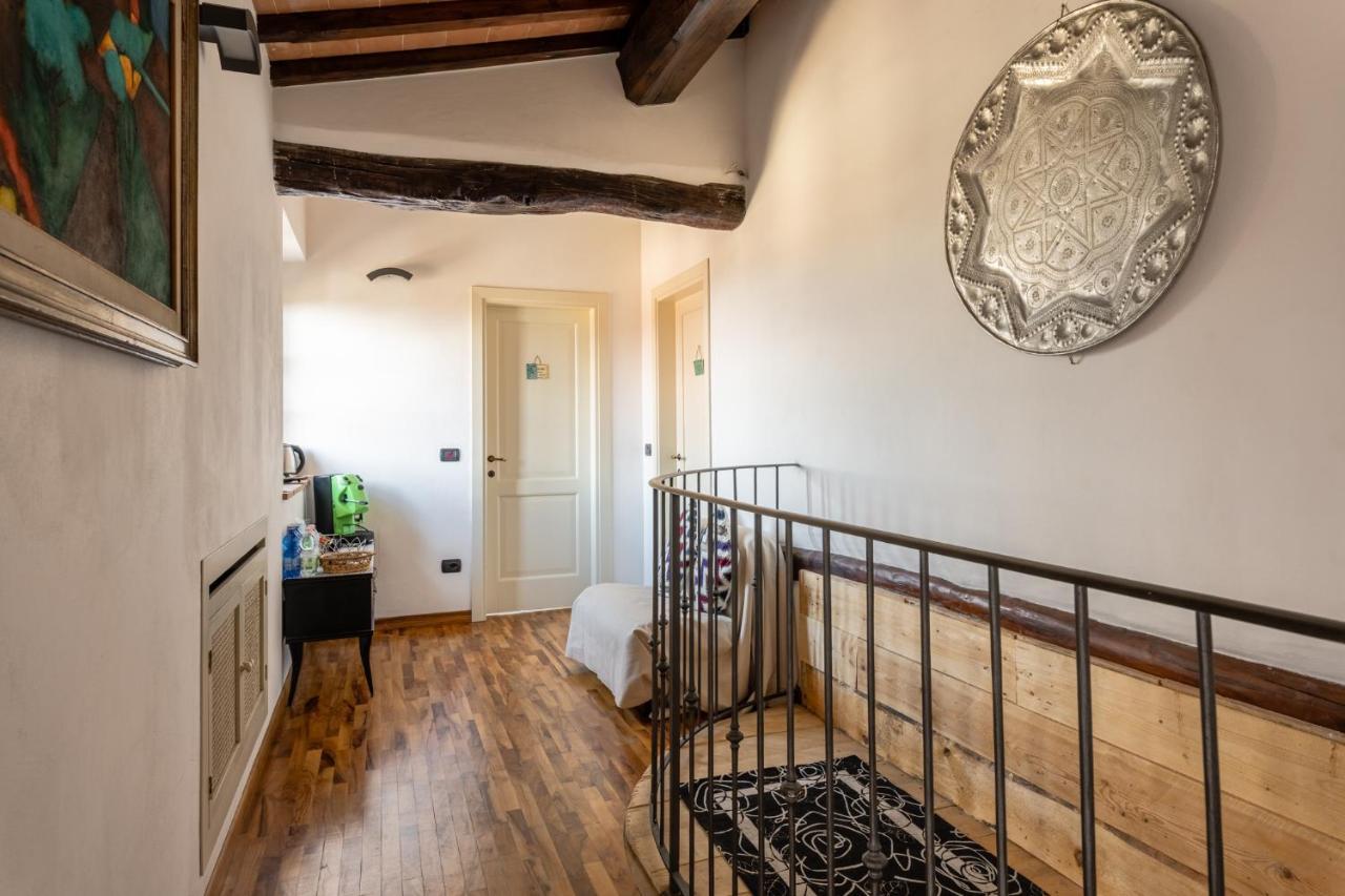 Casa Vecchia Rooms And Parking Gambassi Terme Εξωτερικό φωτογραφία